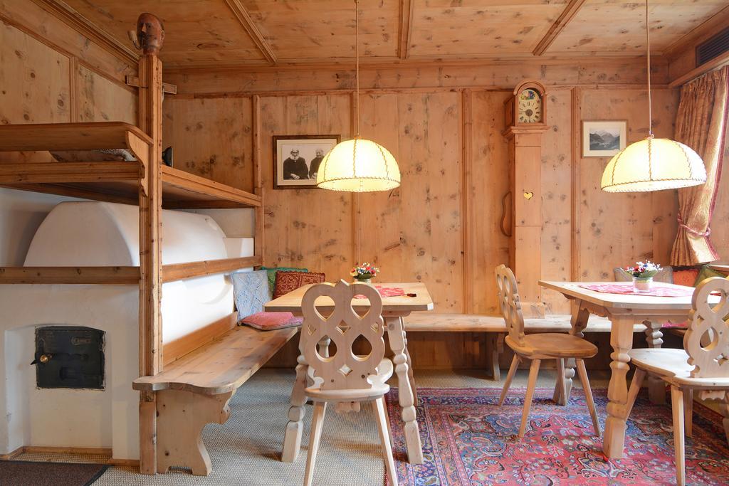Hotel Dolomites Inn Canazei Bagian luar foto