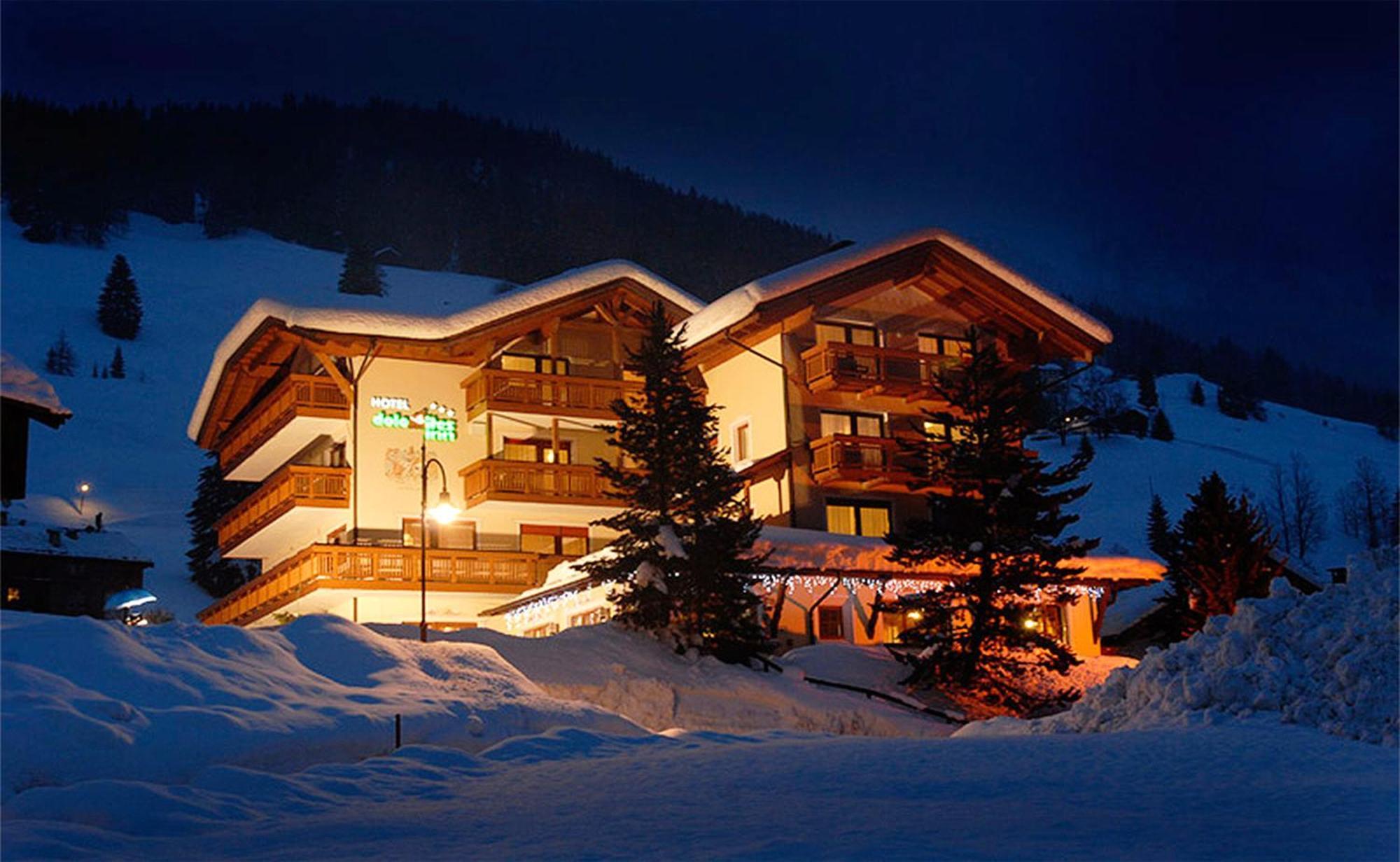Hotel Dolomites Inn Canazei Bagian luar foto