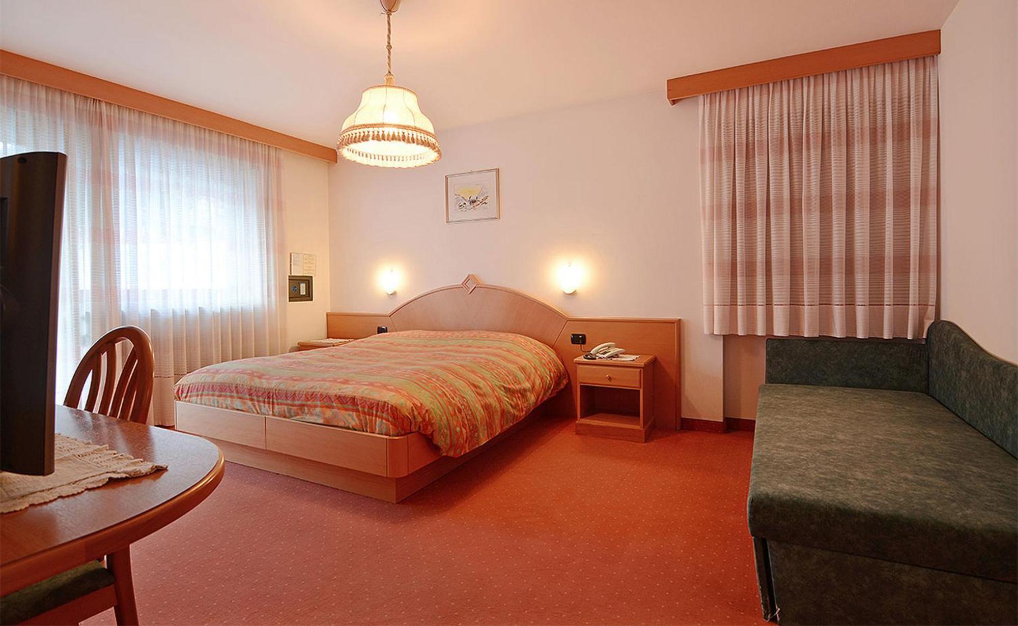 Hotel Dolomites Inn Canazei Bagian luar foto