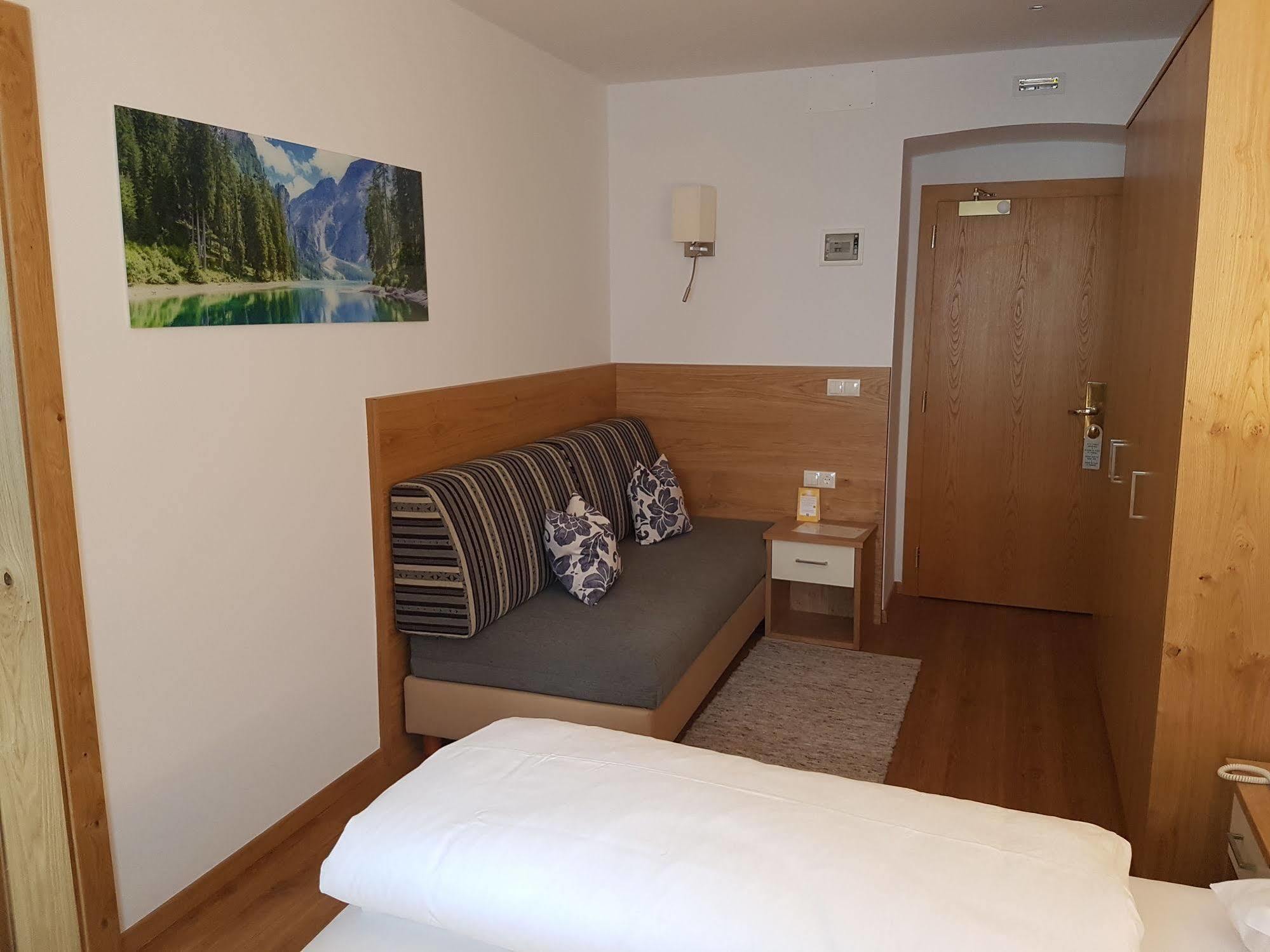 Hotel Dolomites Inn Canazei Bagian luar foto