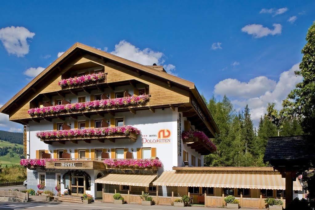 Hotel Dolomites Inn Canazei Bagian luar foto