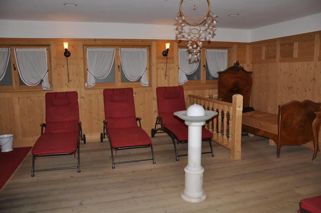 Hotel Dolomites Inn Canazei Bagian luar foto