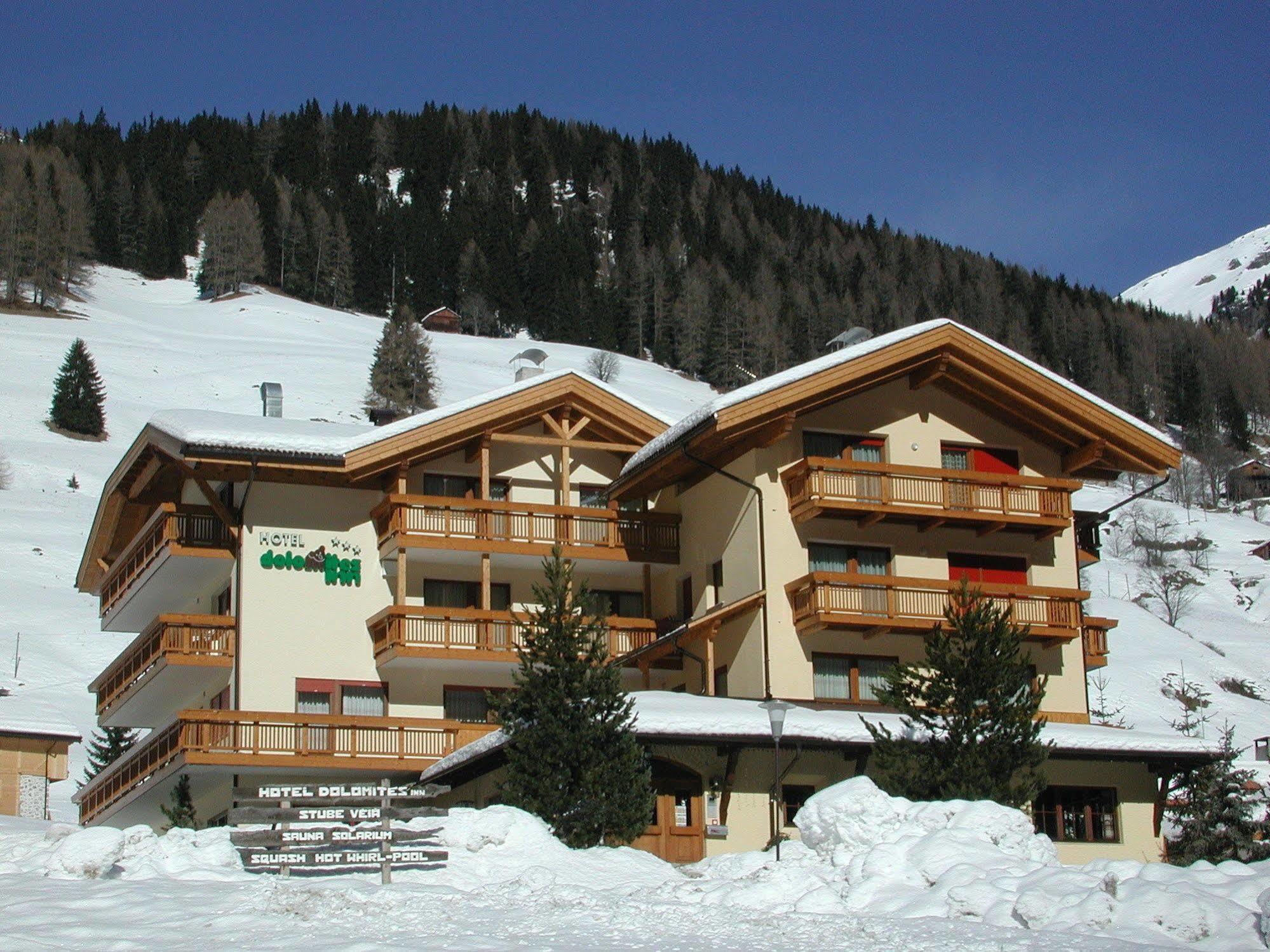 Hotel Dolomites Inn Canazei Bagian luar foto